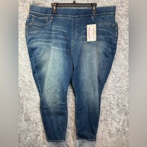 SIGNATURE by LEVI’S Pull-On Skinny Jeans Totally Shaping Size 28 Short NWT